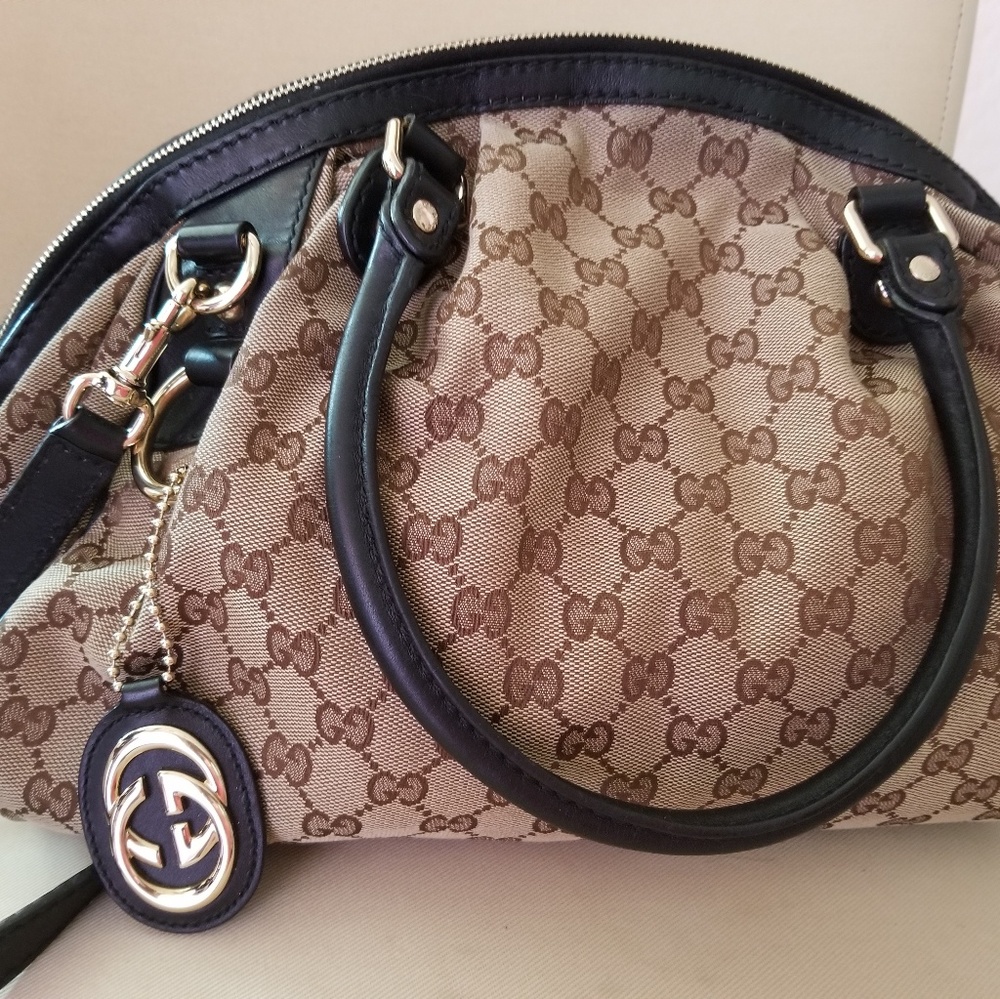 Gucci canvas crossbody and shoulder bag